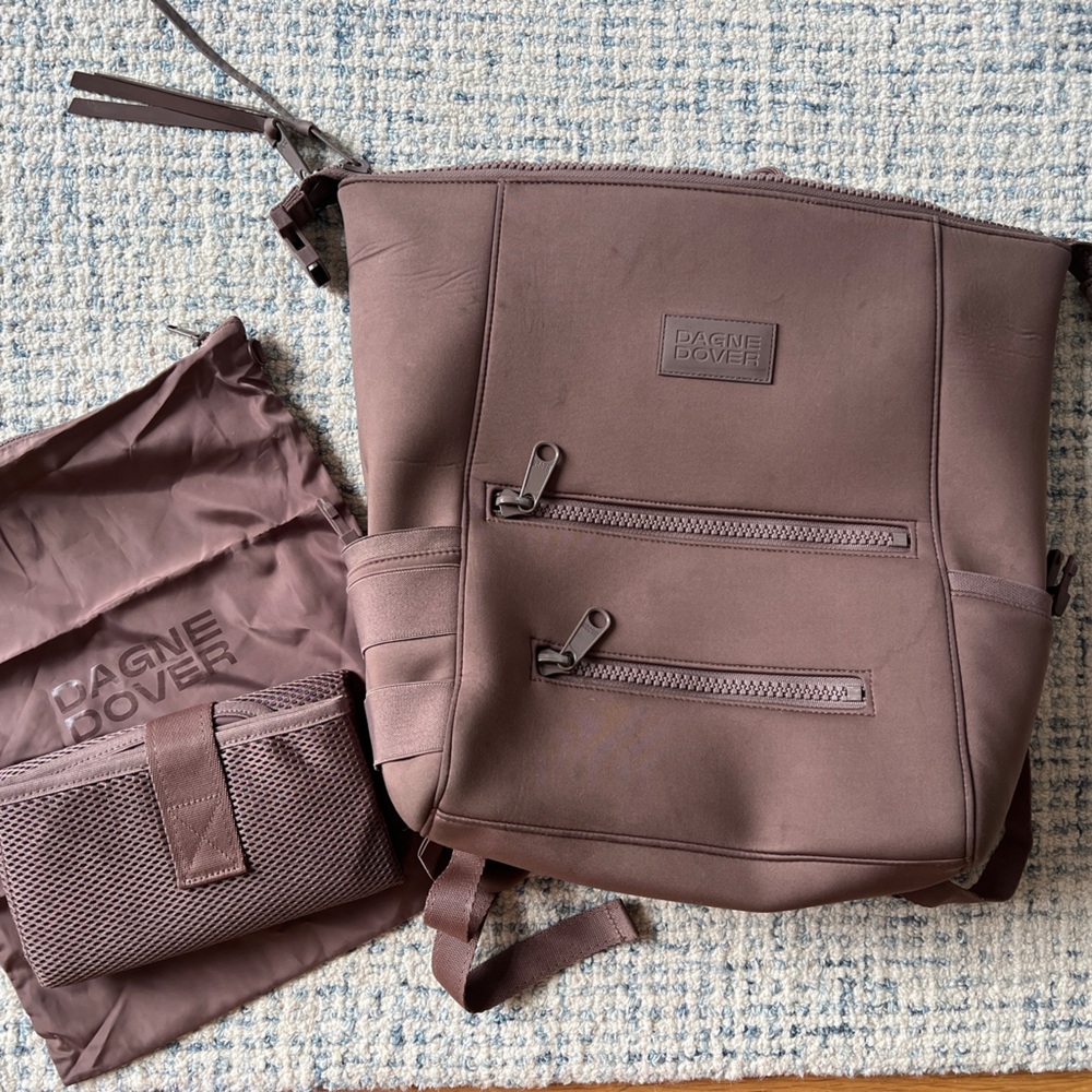 Range Dover Indi Diaper Bag Medium in Dune